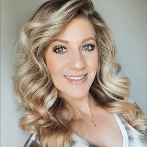 Meet your Posher, Jenifer